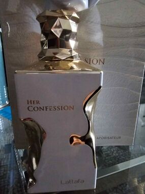 Lattafa Her Confession Women's Eau de Parfum — White & Gold Bottle